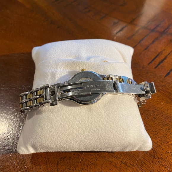 Omega Deville Women’s two tone stainless steel and 18k gold watch 1994 - Picture 10 of 16